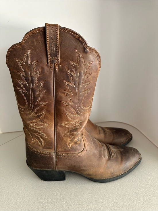 Ariat Shoes - Ariat Brown Leather Cowboy Boots Size 9B Embroidered Western Design